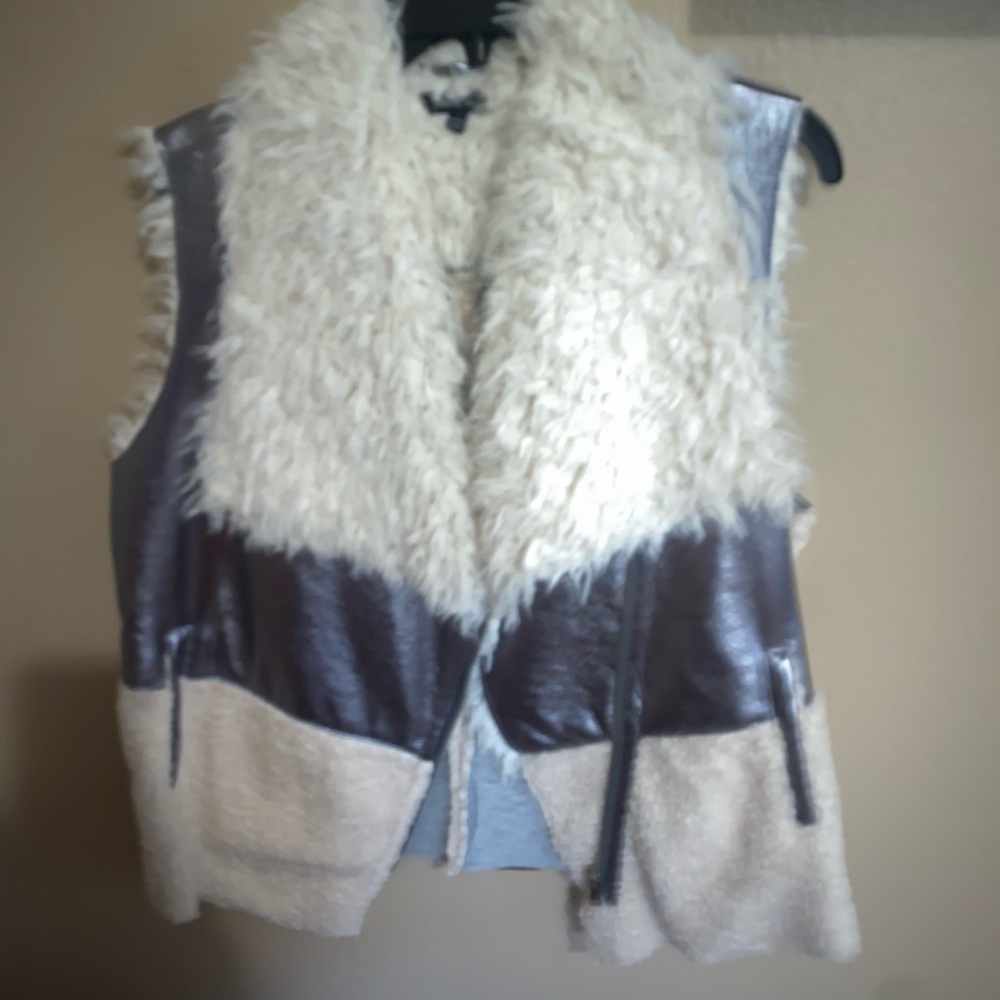 Silver vest with faux fur trim